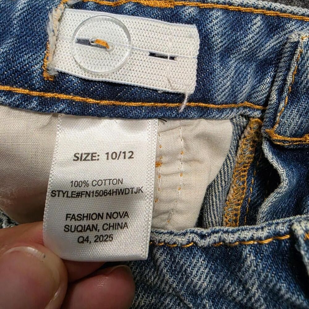 Fashion Nova Two-Tone Blue Straight Leg Jeans - Picture 7 of 8